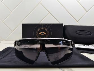 NEW Oakley Radar EV Path Sunglasses with Prizm Lens 009208