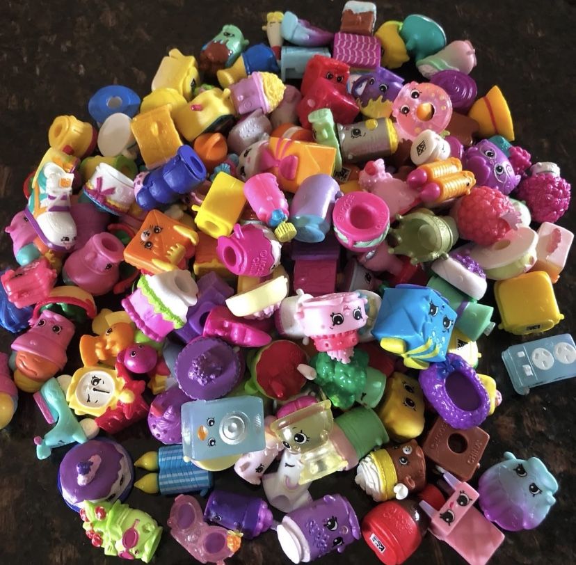 Shopkins lot- Random 100 pieces