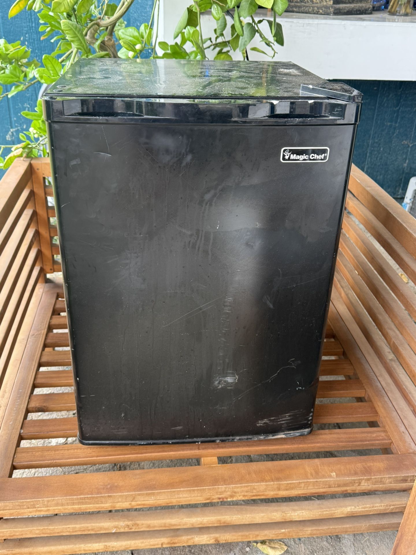 Magic Chef Mini Fridge & Freezer