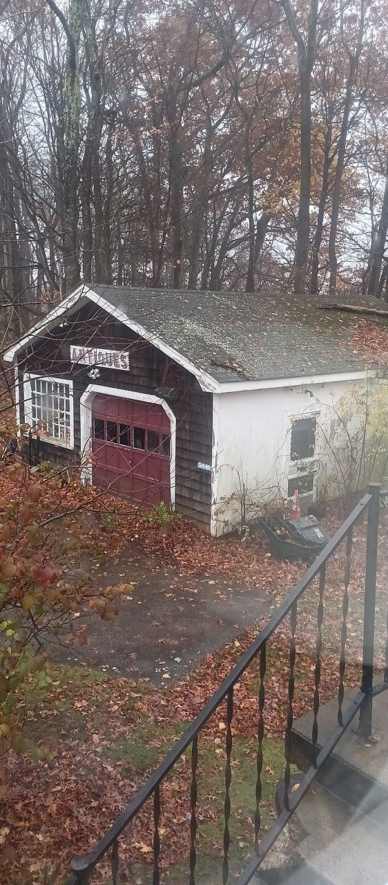 PICKERS ...long Closed Antique Shop Come Take A Look