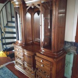 Dresser With Mirror And Glass Shelves