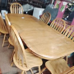 Table And Chairs With Two Leaf 
