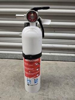 First Alert Dry Chemical Fire Extinguisher 4lb