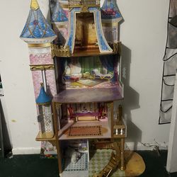 Wood 5’6’ High Play Castle