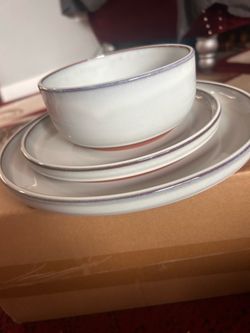 Plates and bowls