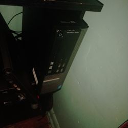 Dell Windows 10 Monitor And Desktop With Keyboard And Mouse 