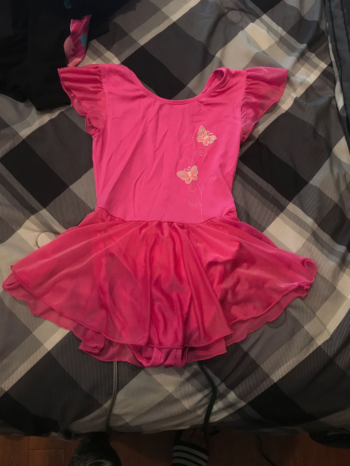 Ballet dress up outfit size 12 kids runs smaller worn once