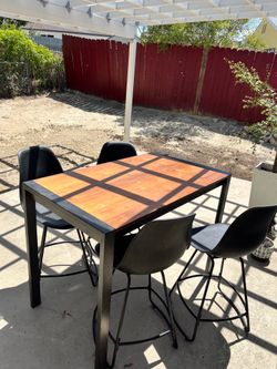 Free MOVING OUT SALE🏠