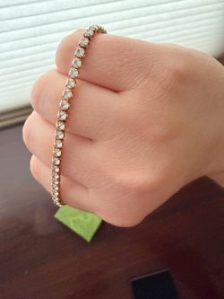 Tennis bracelet