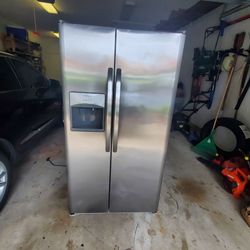 Frigidaire 25.5 Cu. Ft. Refrigerator