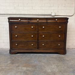 Delivery Is Available solid wood dresser with 9 storage drawers$350 OBO!