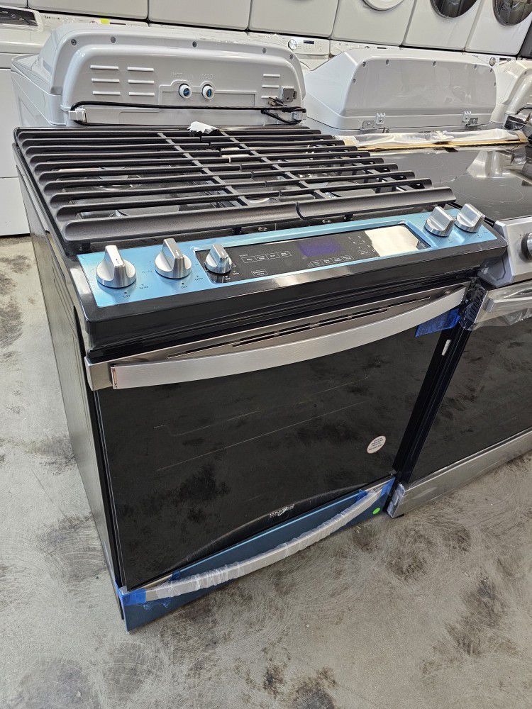 NEW !! WHIRLPOOL 30" STAINLESS STEEL 5 BURNER SLIDE IN GAS STOVE WITH CONVECTION OVEN AND AIR FRY