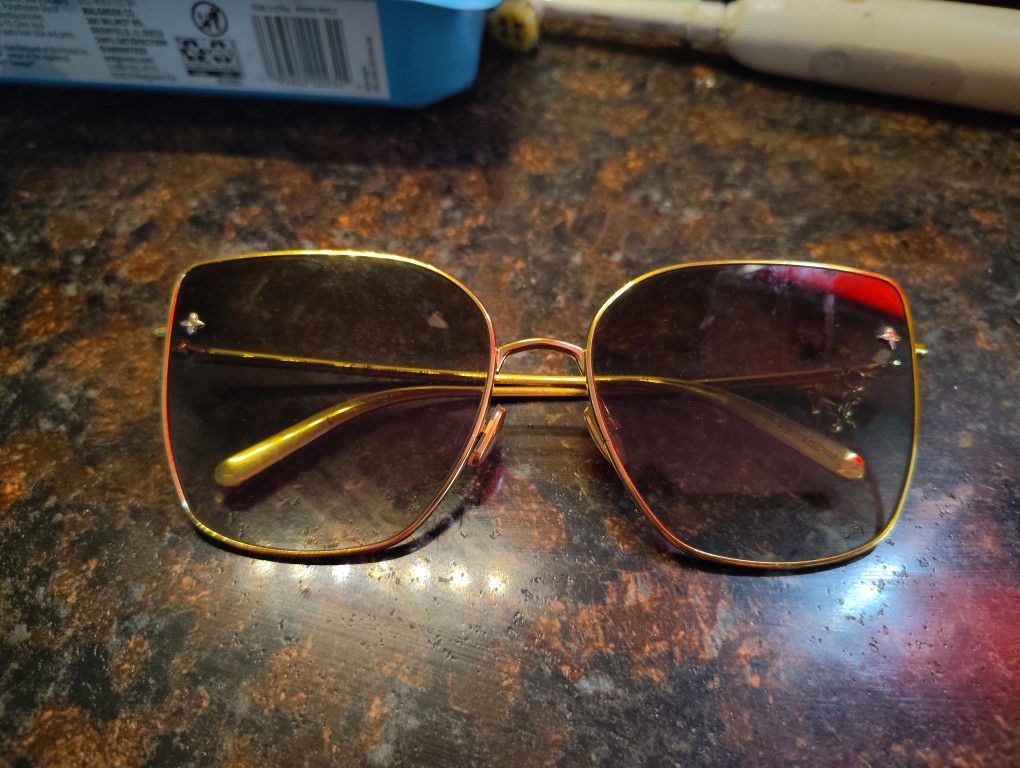 Authentic Louis Vuitton LV Charm Square Sunglasses