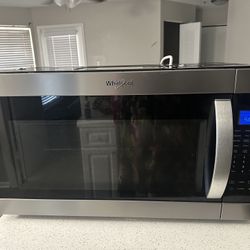  Whirlpool 1.7-cu ft Over-the-Range Microwave ( Fingerprint Resistant Stainless Steel )