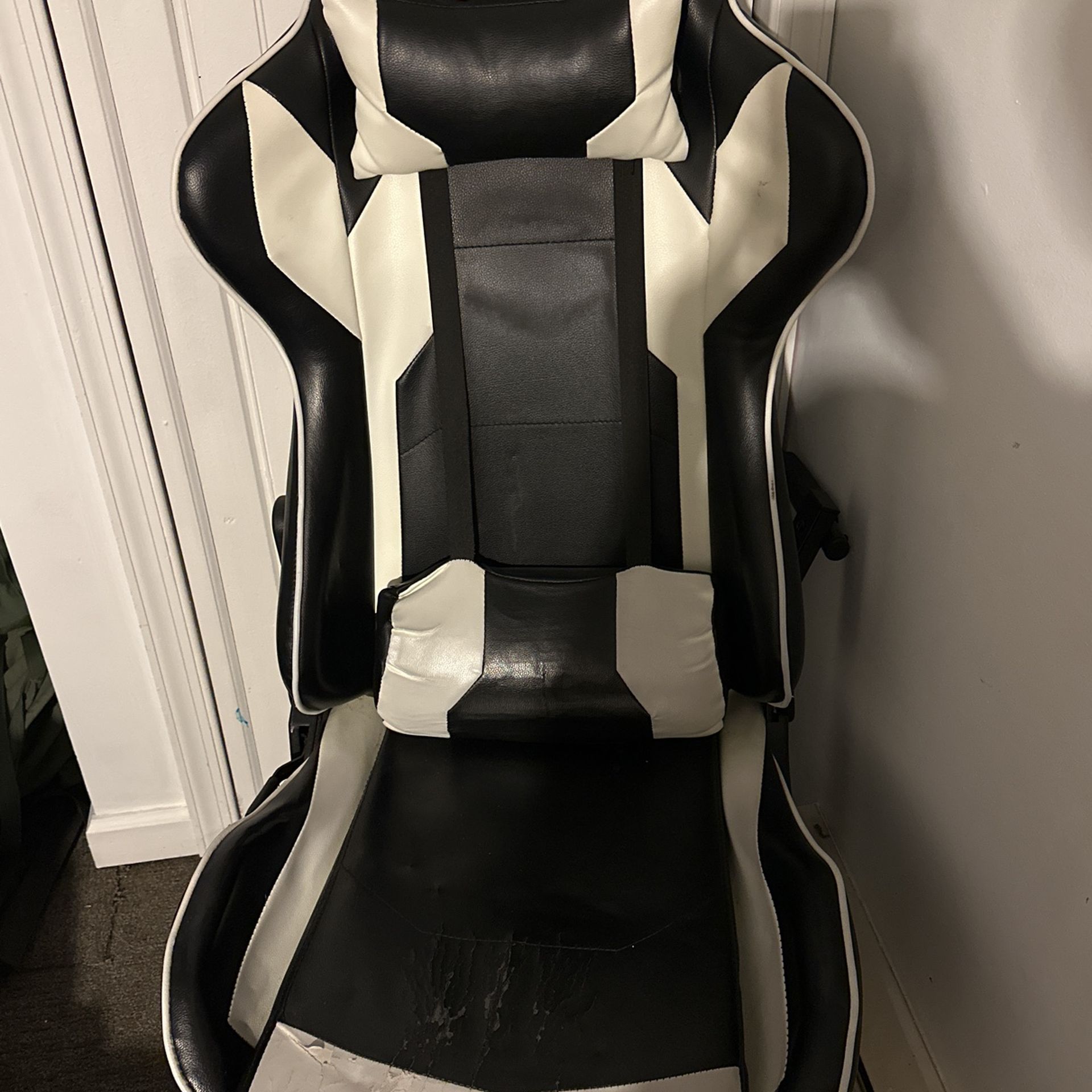 Gaming chair