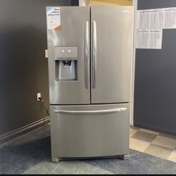 Frigidaire Gallery Stainless Steel Refrigerator‼️ 