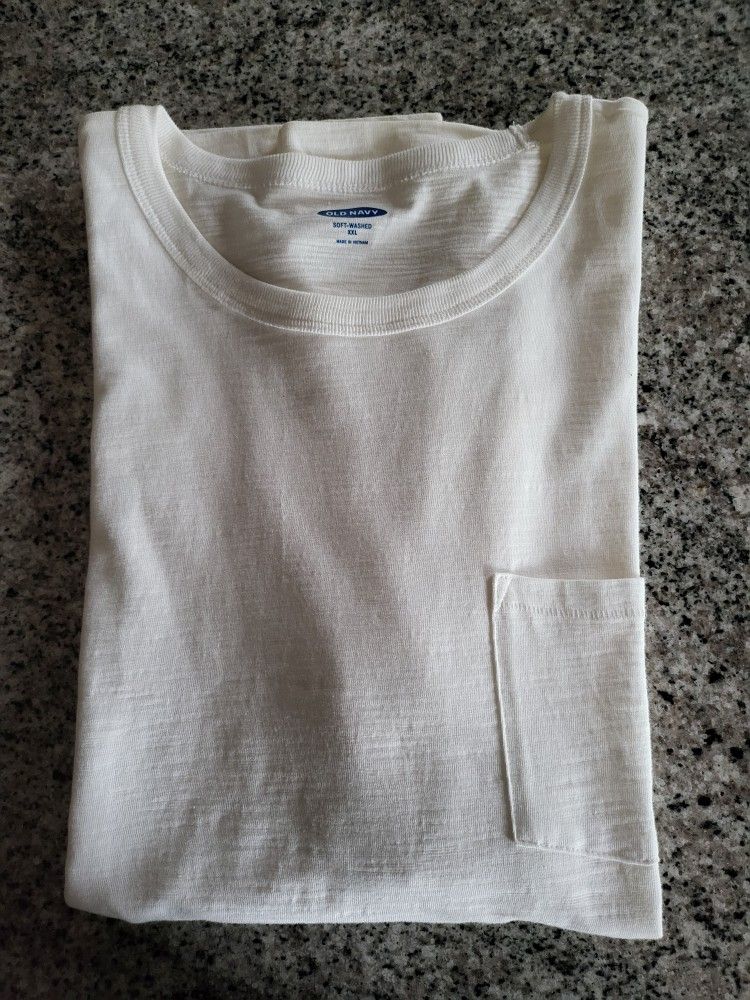 🤍 Old Navy Soft-Washed Pocket Tee – Size XXL (New with Tags)