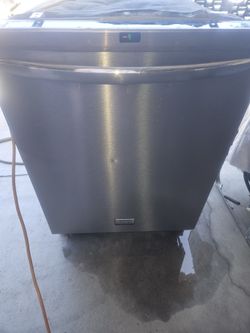 Frigidaire Dish Washer