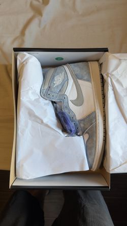 Jordan 1 Hyper Royal Size 11.5