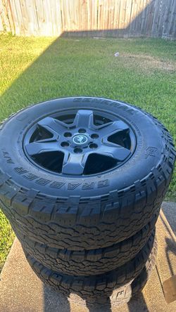 2024 bronco  wheeled and ties General Grabber A/TX Tires on Jeep Wheels