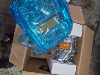 headlightAftermarket Headlight Assembly Pair
