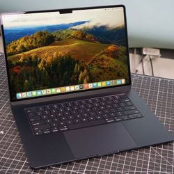 MacBook Air M4 13 2025