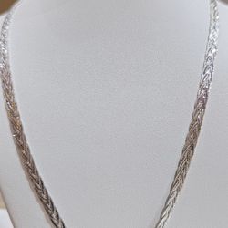18K Pure Italian White Gold Hearing Bone Chain Necklace 16 Inches 3mm 