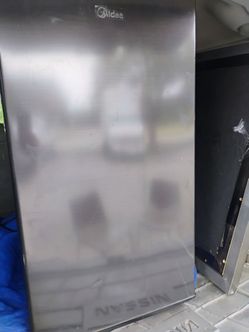 Mini fridge