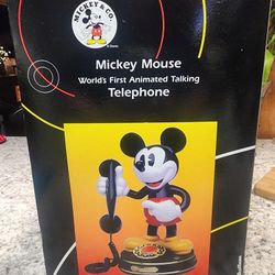 SoldSold
Disney 1997 Mickey Mouse Animated Talking Telephone