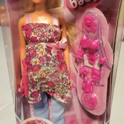 Pregnant  fashion Doll