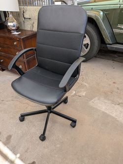 Like New Adjustable Office Chair