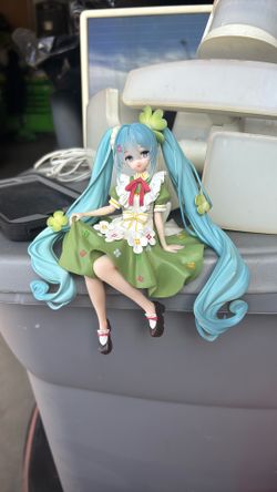 Furyu Hatsune Miku Flower Fairy Clover Noodle Stopper Figure