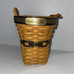 Longaberger Collectors Club 2001 Member Basket