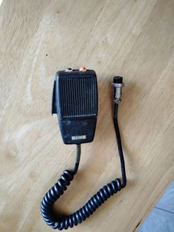 Ranger CB radio microphone with channel button control