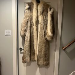Vintage Coyote Fur Coat With Hood
