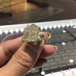 10k Gold Men’s Ring With Diamond Cuts Design ..