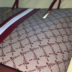 *BRAND NEW* Queen Bee Woman’s Tote Bag!