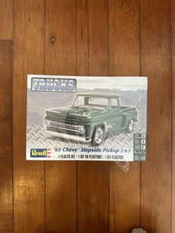 Revell 1965 Chevrolet C10 Pickup Step side Model Car Kit