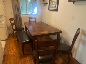 Dining table w/ leaf - 4 chairs and bench