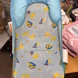 Baby bath lounge chair