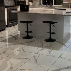 New 2 Blk Air Set Ajustable Stools 