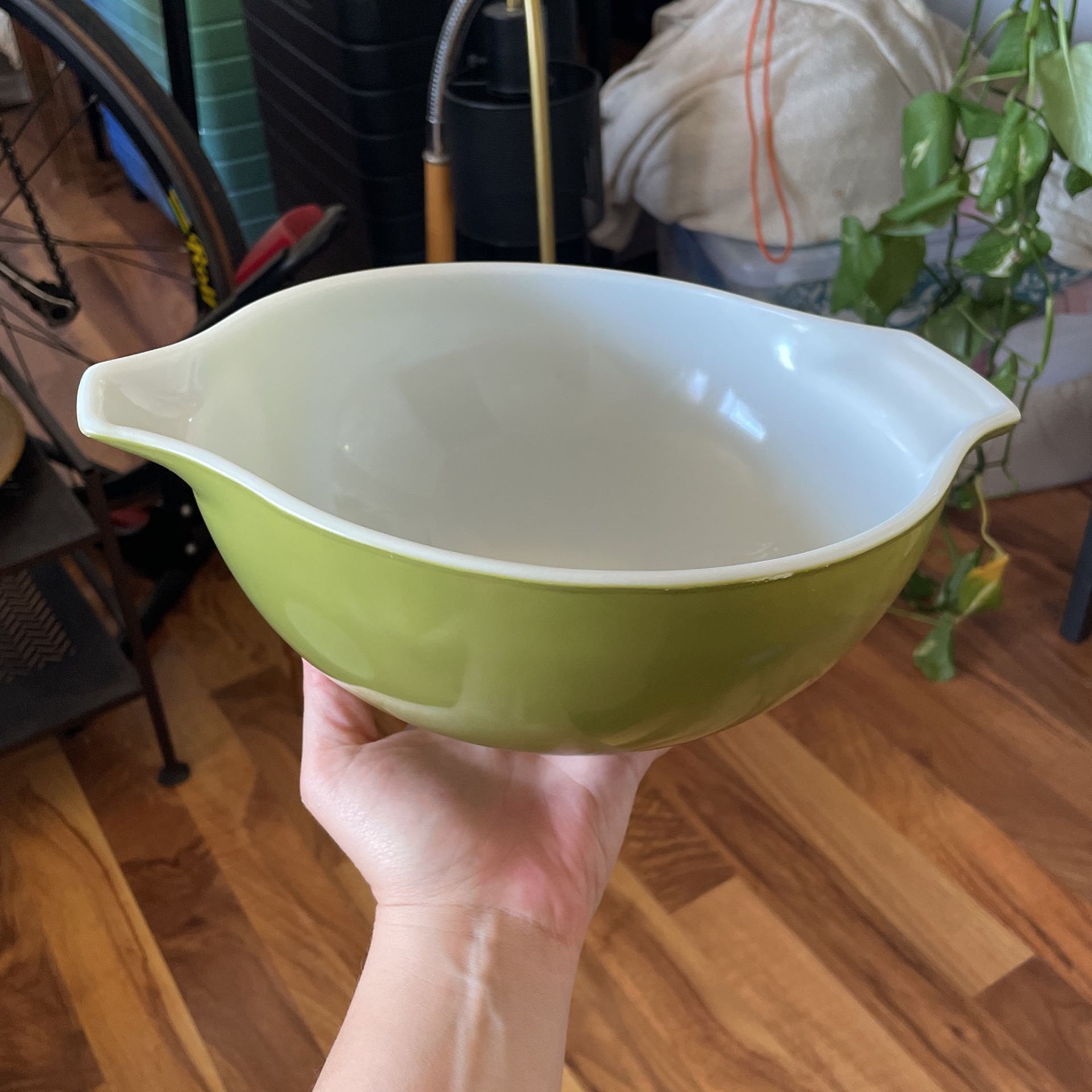 Vintage Green Cinerella PYREX Mixing Bowl 2.5 Quart #443odg