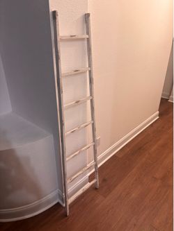 Rustic Wooden Blanket Ladder