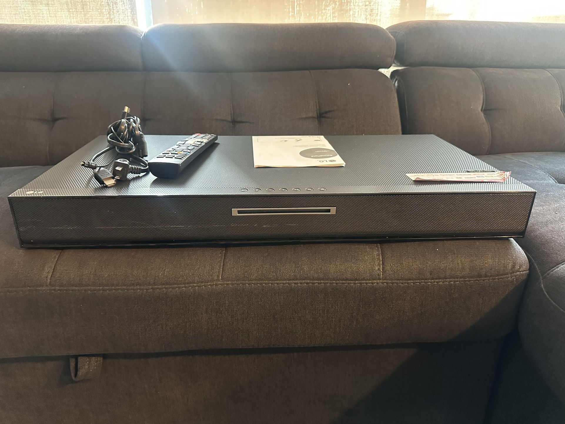 LG soundplate / Surround Sound System / Speaker