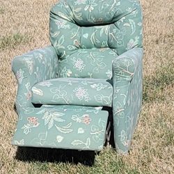 Childrens Recliner
