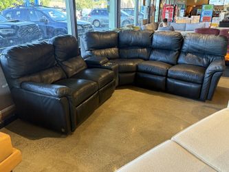 BASSETT Black Leather Manual Recline 6Pc. Corner Sectional Sofa