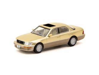 Tarmac Works GLOBAL64 1:64 Lexus LS400 Champagne Beige Metallic T64G-082-GO Diecast