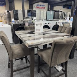 Dining Table Set. 🚚WE DELIVER🚚