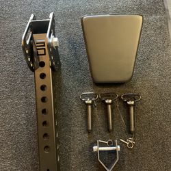 Straydog Strength GOAT, lat seat, Titan Fitness shackle