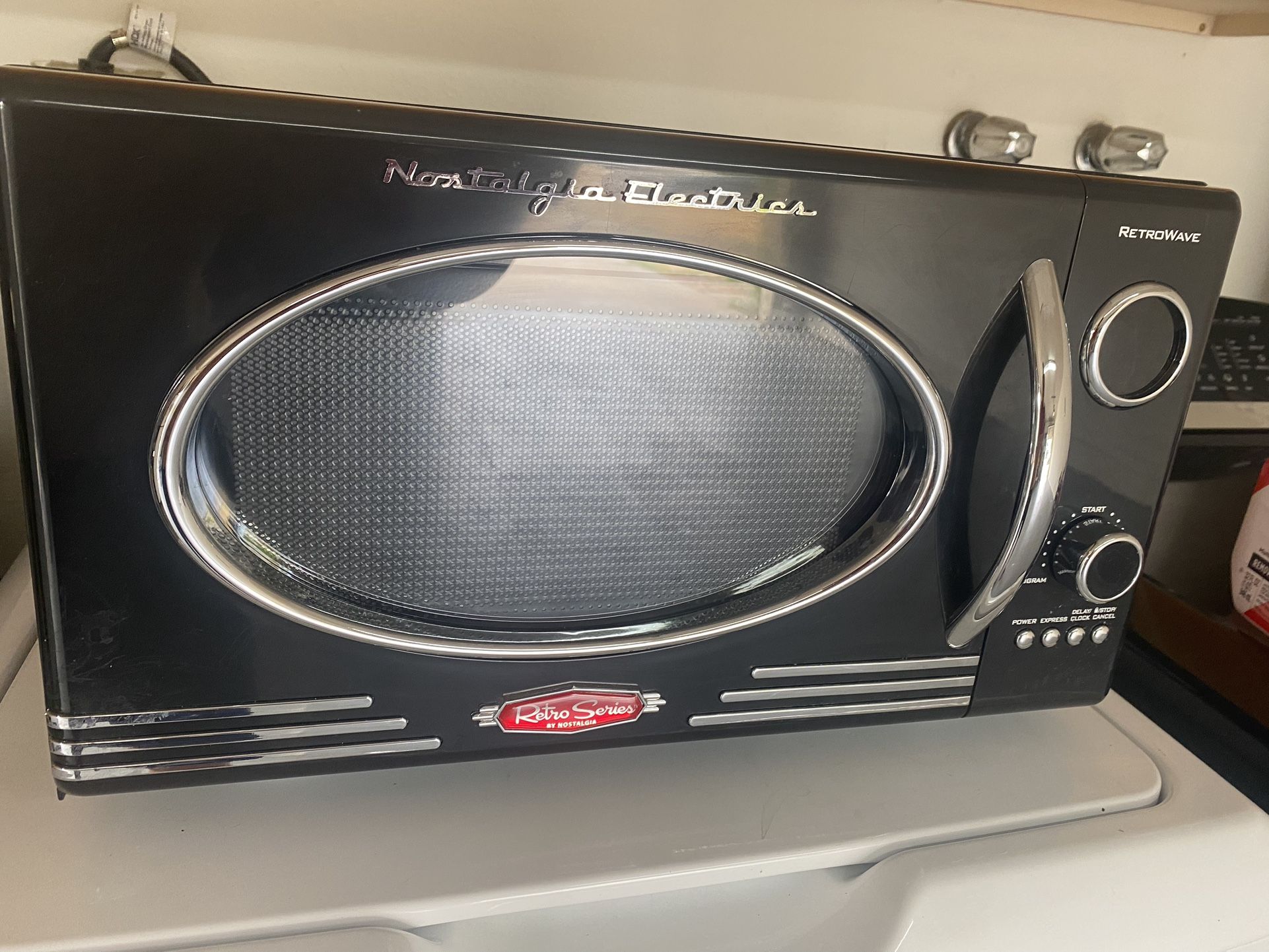 New Microwave Home & Garden